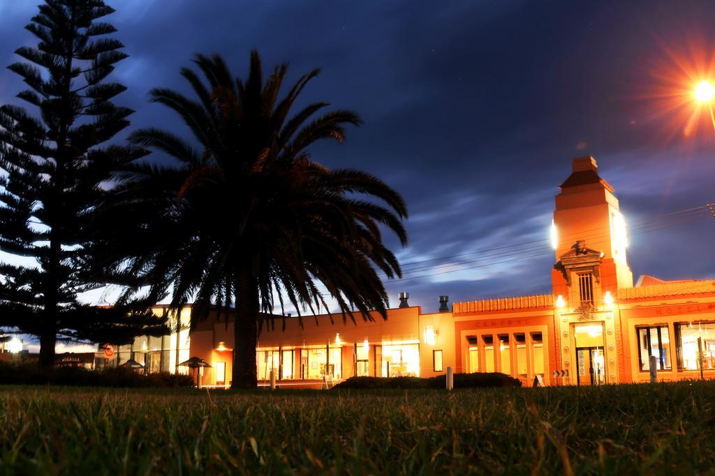 The Central Hotel Motel Lakes Entrance Exterior photo